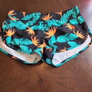 Hurley Bird of Paradise shorts adorable New never worn tag is off tho